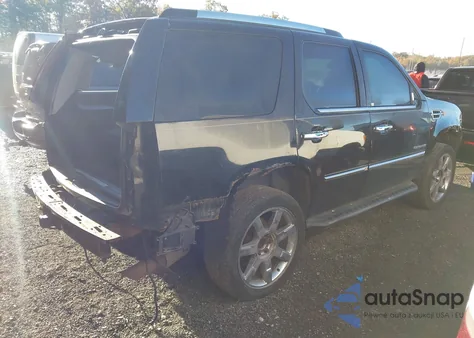 2010 Cadillac Escalade Premium from USA, damaged, VIN 1GYUKCEF3AR271829